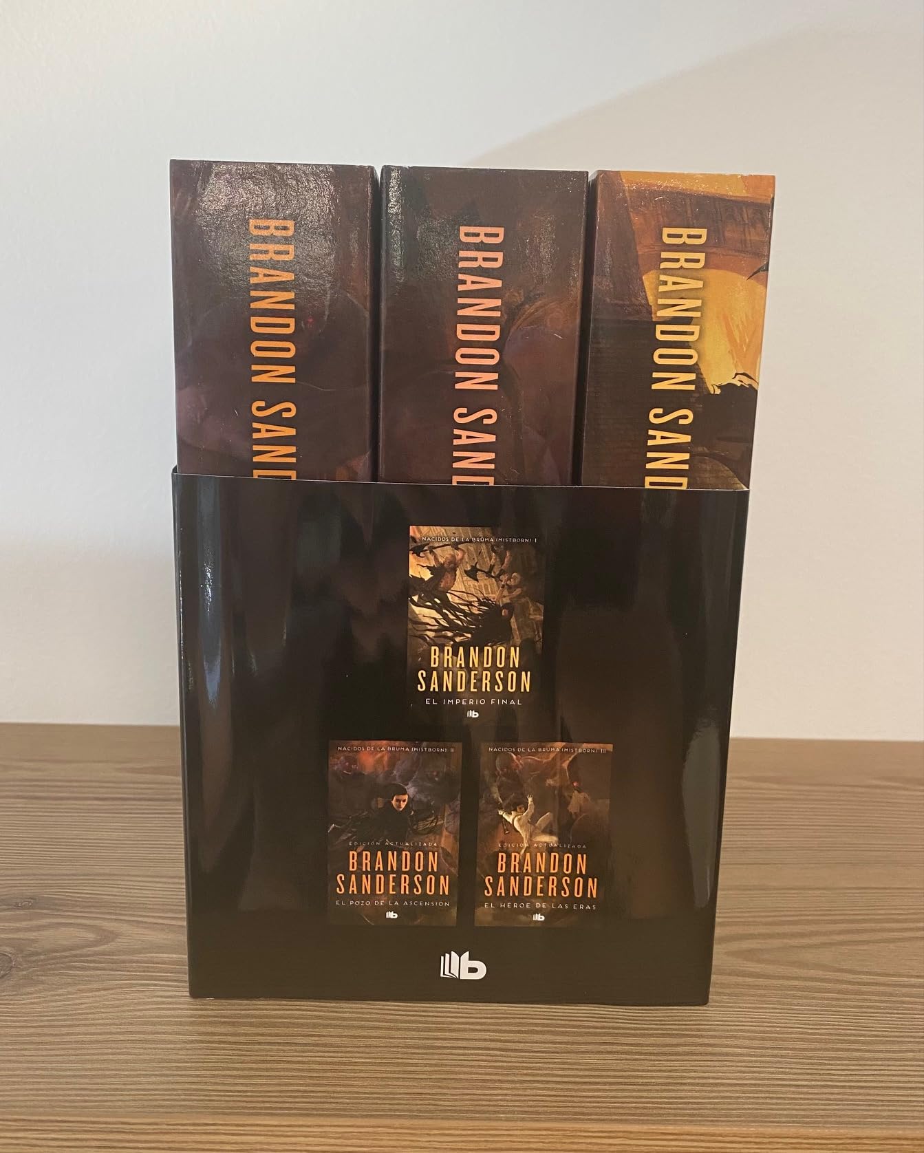 Trilogía Nacidos de la bruma (Trilogía Original Mistborn): La serie de fantasía épica que ha conquistado el mundo: 603016 (Ficción)