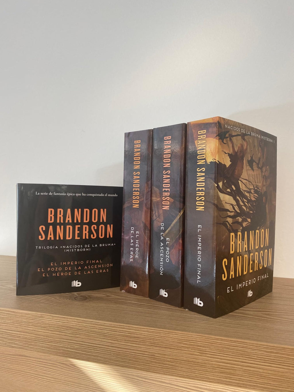 Trilogía Nacidos de la bruma (Trilogía Original Mistborn): La serie de fantasía épica que ha conquistado el mundo: 603016 (Ficción)