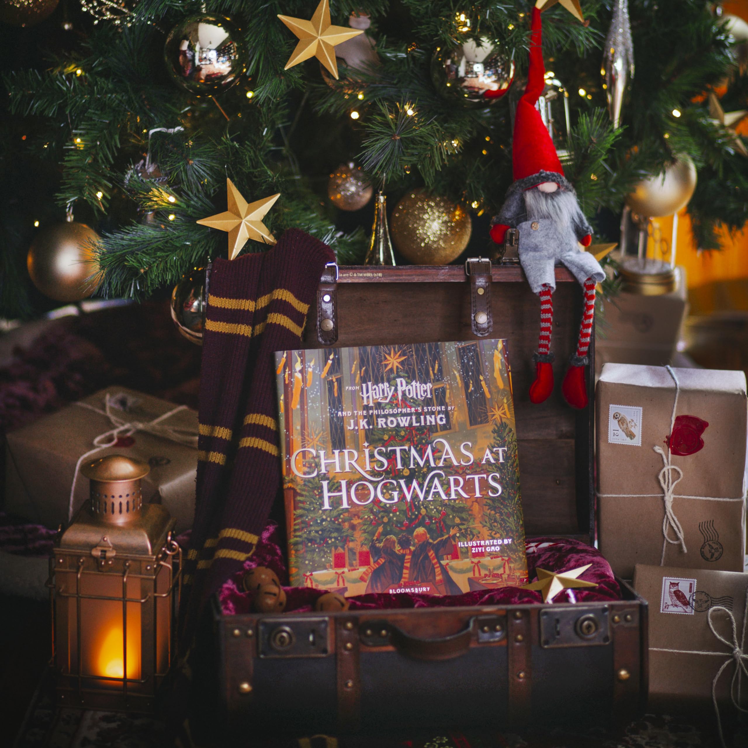 Christmas at Hogwarts: A joyfully illustrated gift book featuring text from ‘Harry Potter and the Philosopher’s Stone’